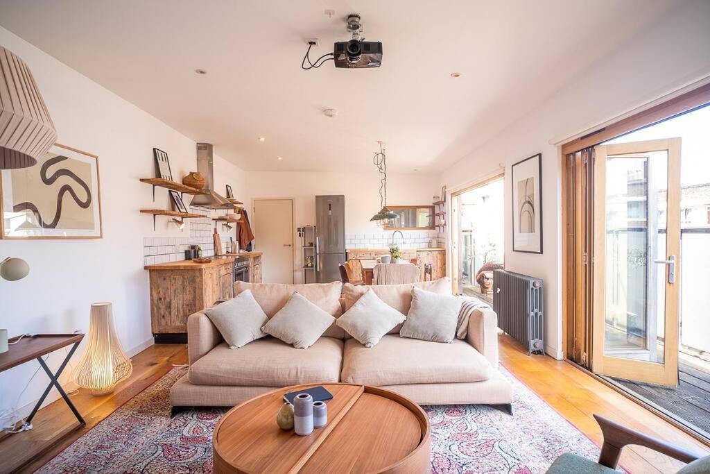 Penthouse At The Old Tea Factory * Londra